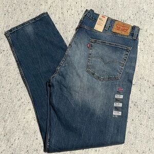 NWT Levi’s 502 Taper Men’s Jeans